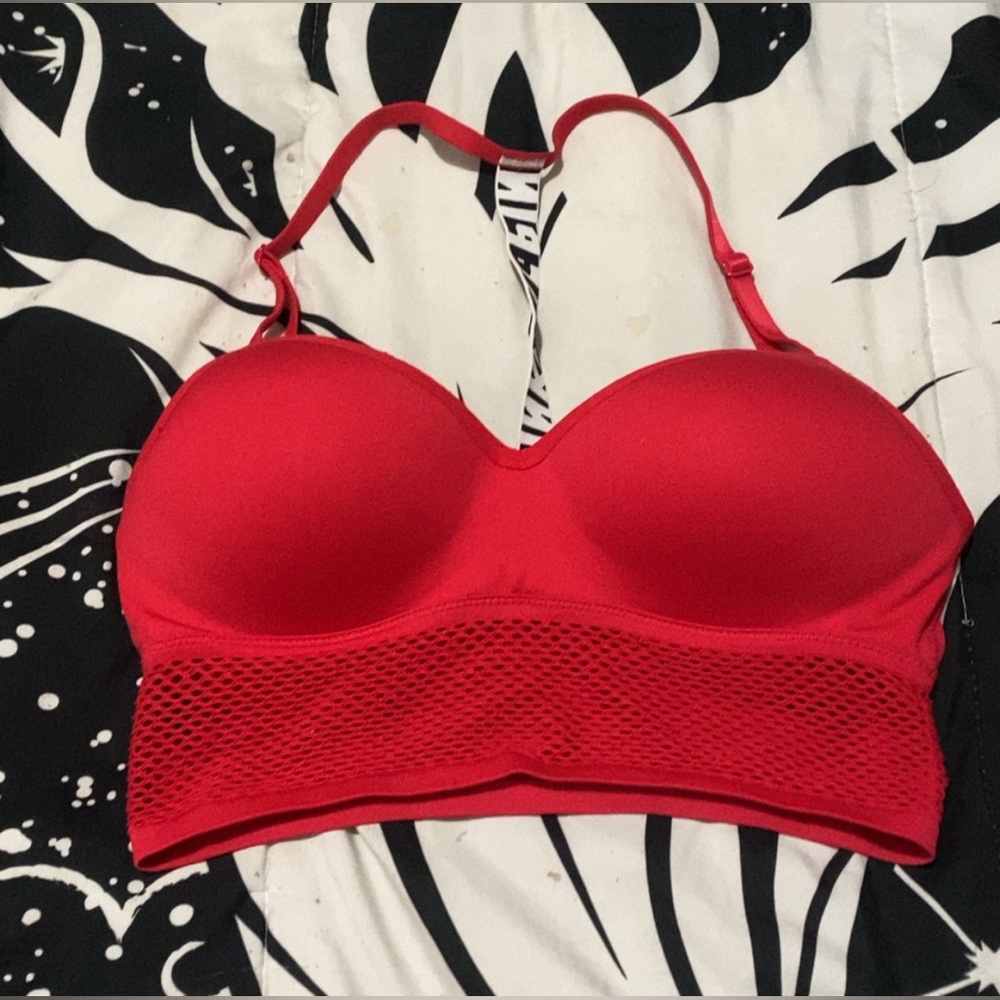 Victoria secrets pink bras! - Picture 3 of 6